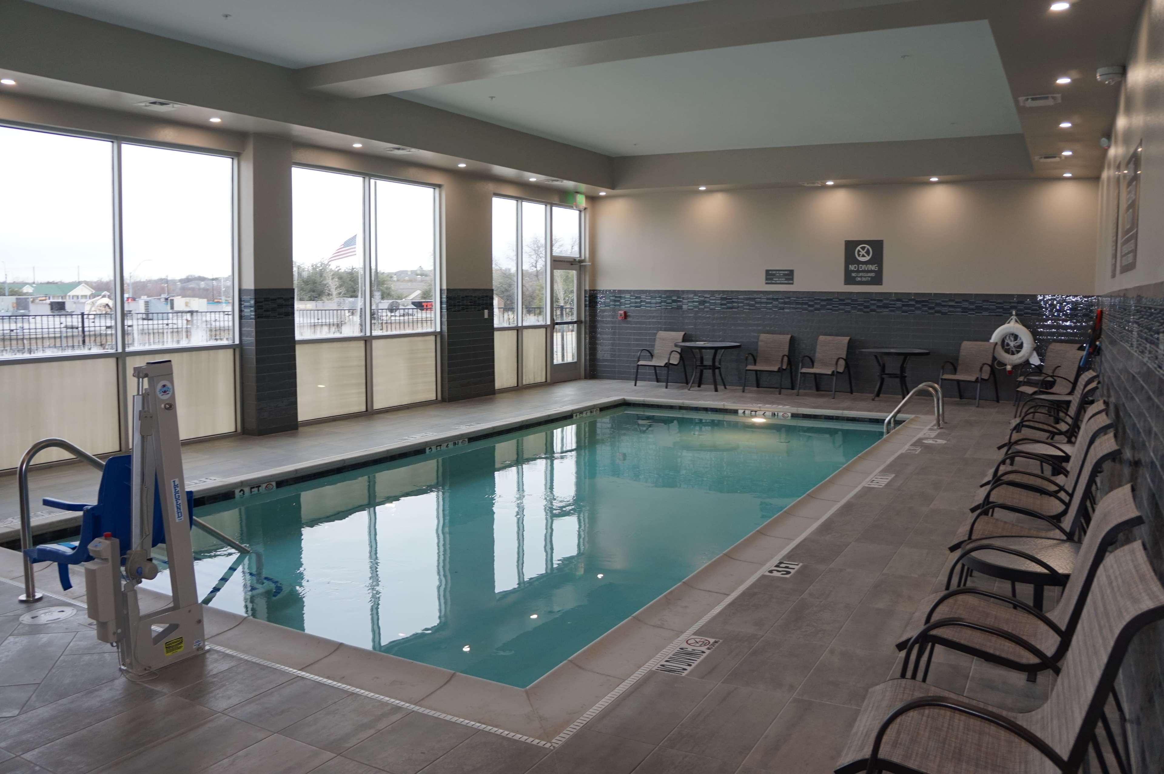 La Quinta Inn & Suites By Wyndham Луисвил Екстериор снимка