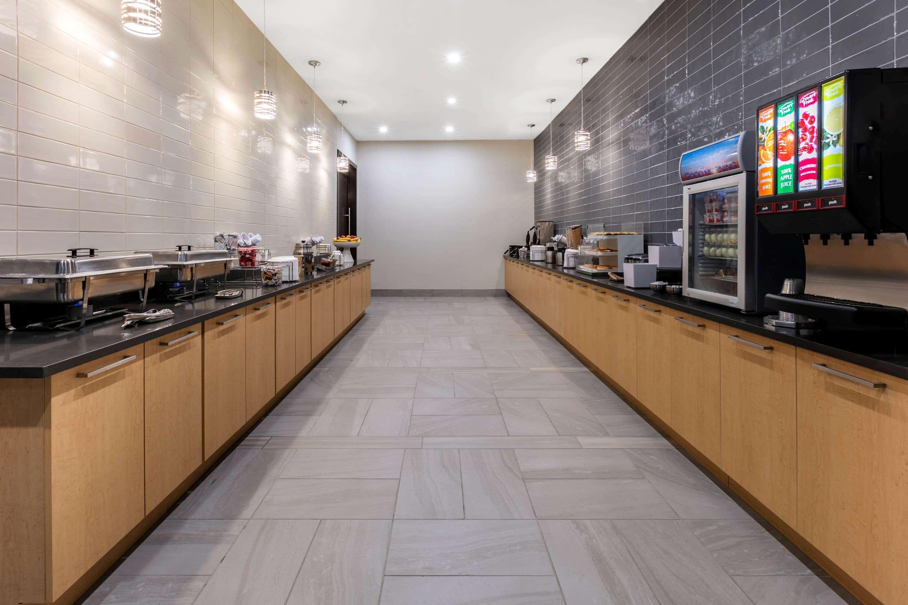 La Quinta Inn & Suites By Wyndham Луисвил Екстериор снимка