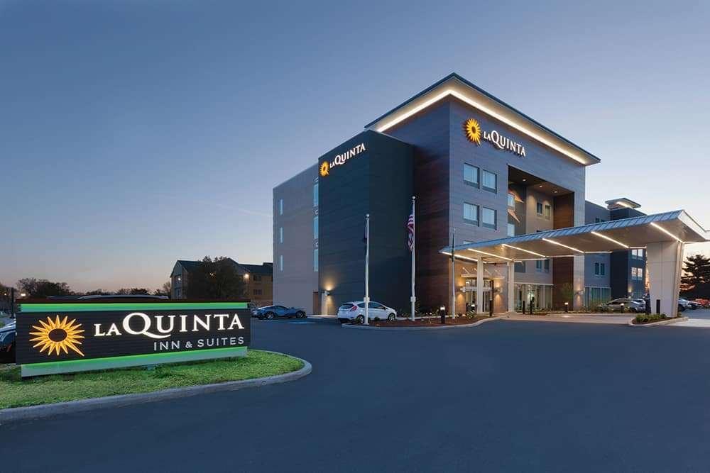 La Quinta Inn & Suites By Wyndham Луисвил Екстериор снимка