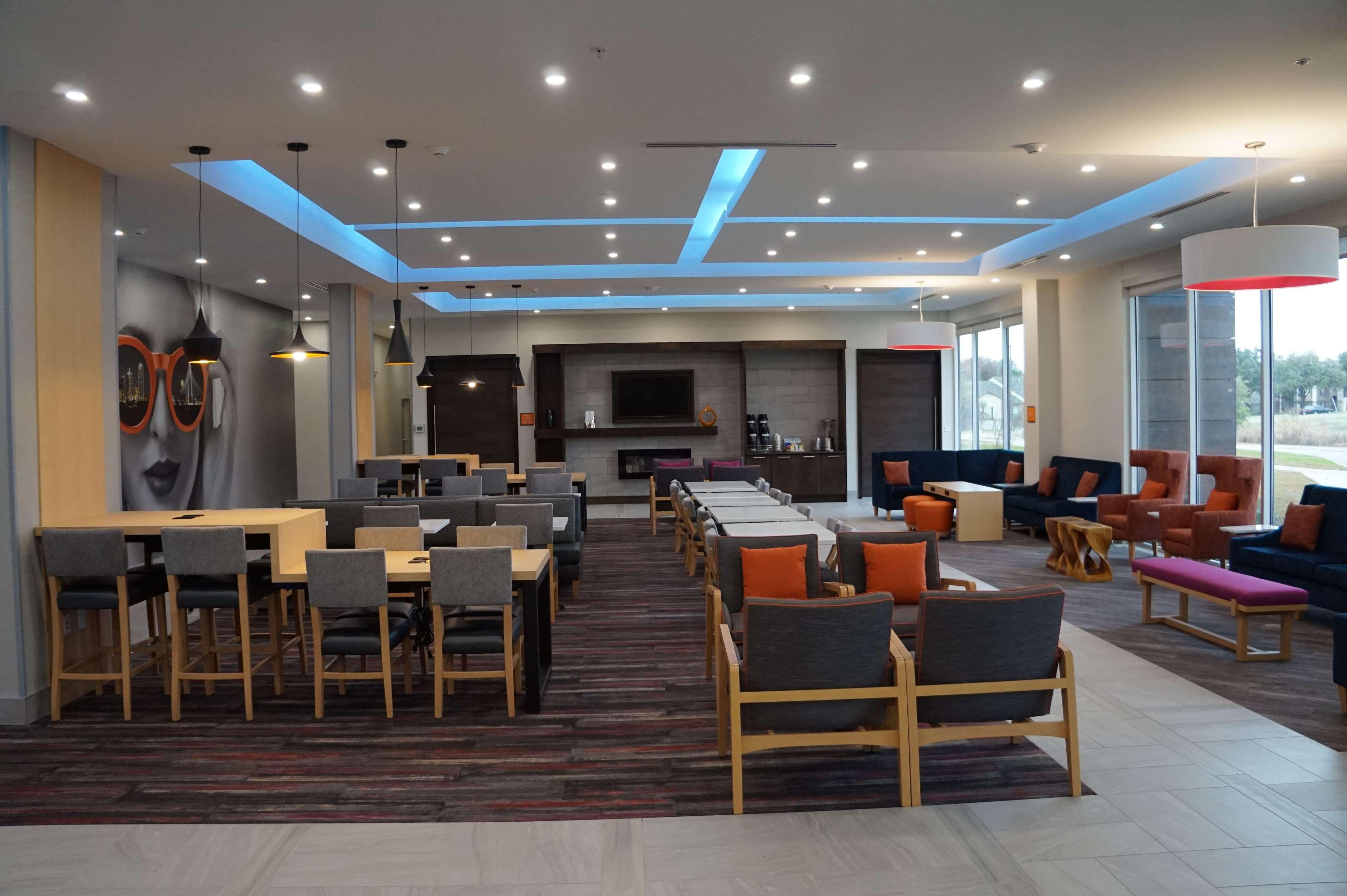 La Quinta Inn & Suites By Wyndham Луисвил Екстериор снимка