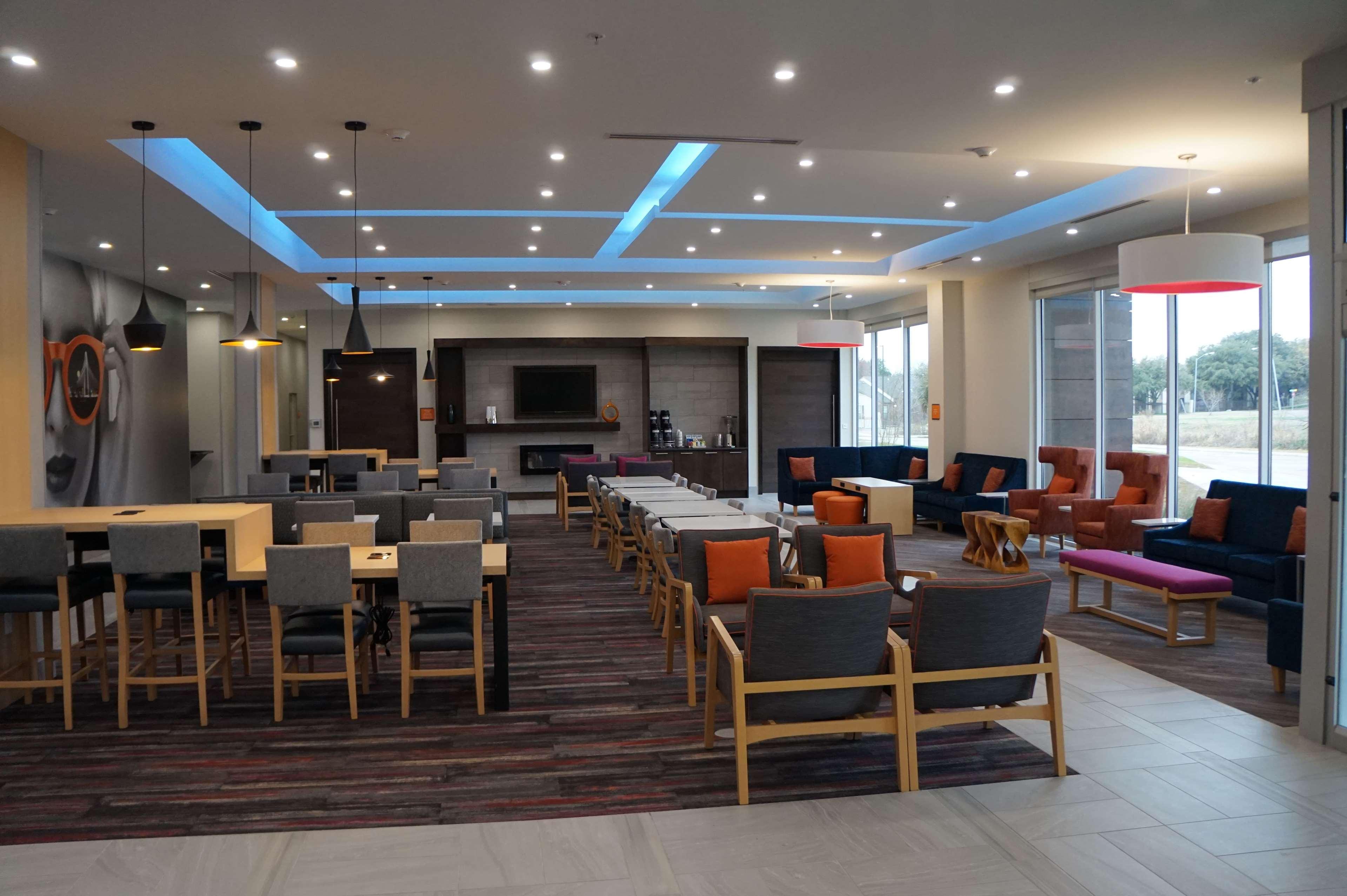 La Quinta Inn & Suites By Wyndham Луисвил Екстериор снимка