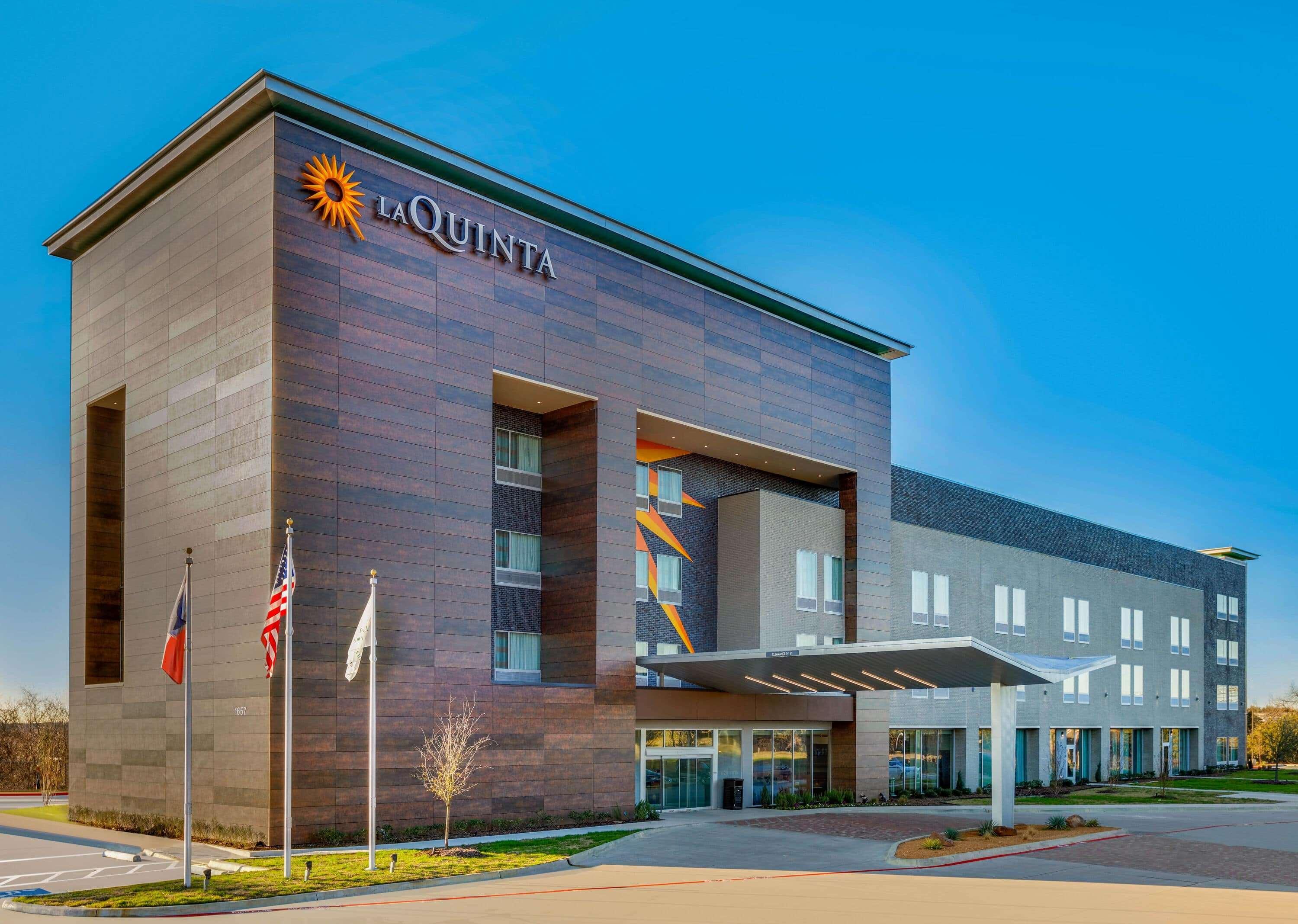 La Quinta Inn & Suites By Wyndham Луисвил Екстериор снимка
